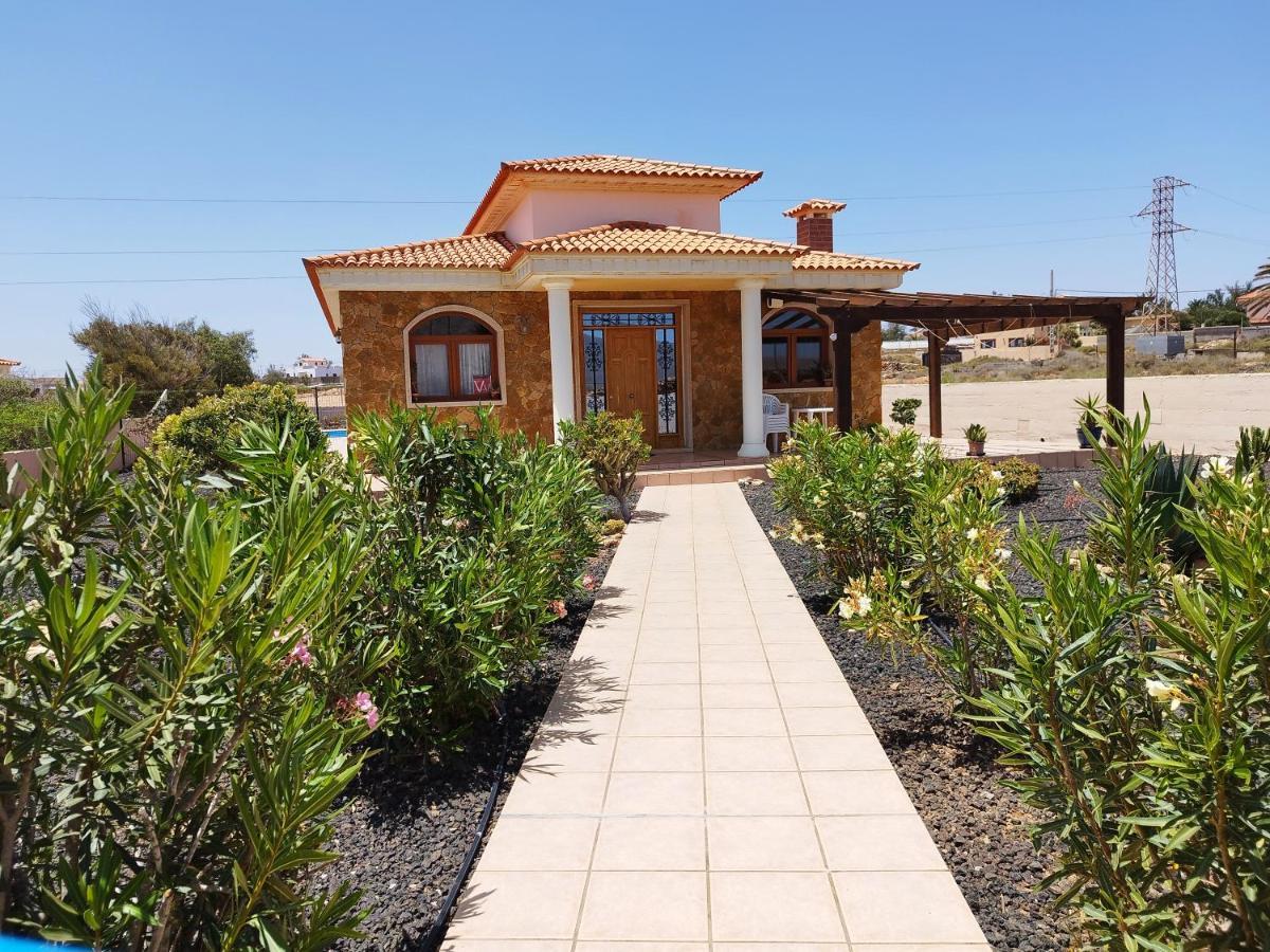 Casa Del Sol 3 Bedroom With Private Solar Covered 12m X 6m Pool Minimum 7 Nights Chromecast And Wifi Throughout The *